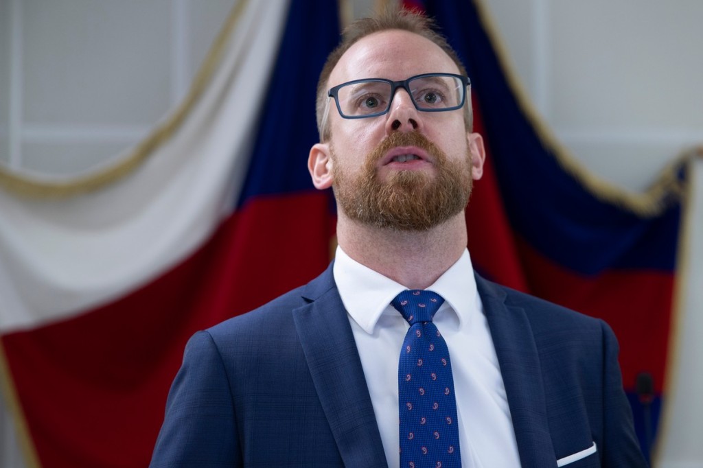 Ondřej Kolář je synem českého diplomata Petra Koláře. V mládí žil v Norsku, Švédsku a Irsku