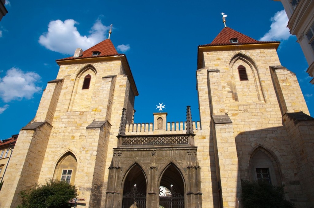 Kostel Panny Marie pod řetězem je jedním z nejvýznamnějších architektonických děl v Praze