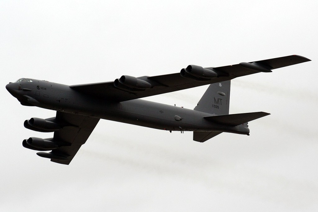 Americký bombardér B-52 je americkou stálicí ve vzduchu