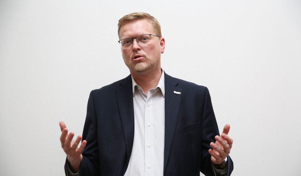Pavel Bělobrádek je ženatý, s manželkou Janou mají syna Josefa a dcery Anežku a Marii