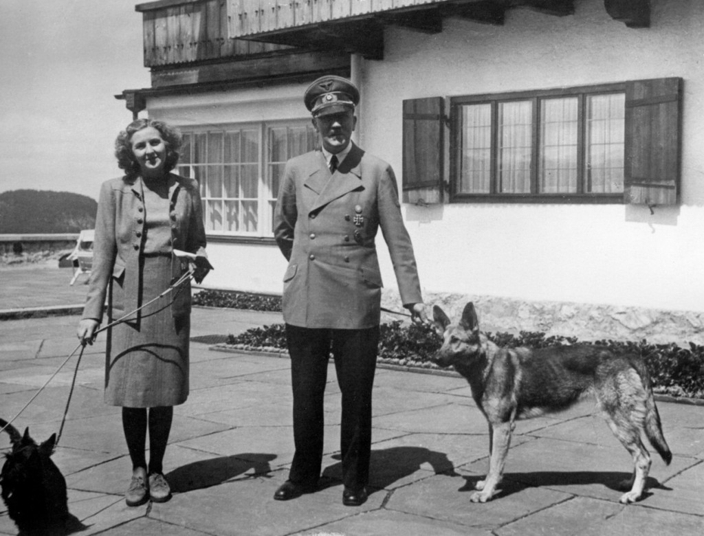 Hitler byl častěji fotografován s Blondi než se svojí milenkou