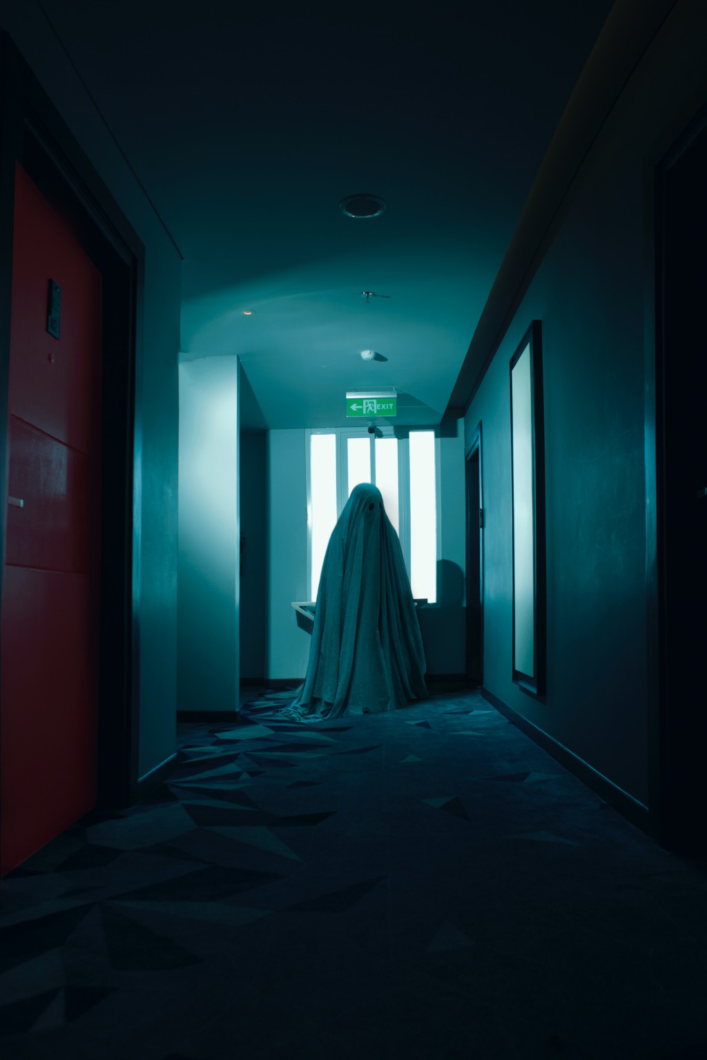 Specialista na paranormální jevy v opuštěném sanatoriu dokonce zaznamenal, jak tam duch chrastí řetězy