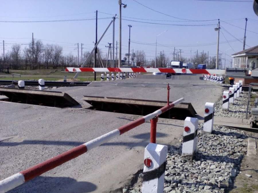 Ruské přejezdy jsou v uzavřeném stavu nedobytné