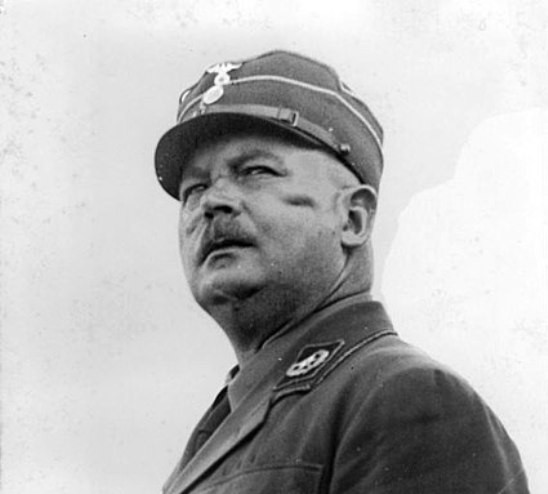 Spoluzakladatel úderných oddílů SA Ernst Röhm ohrožoval svými mocenskými ambicemi i Adolfa Hitlera. Tím i podepsal ortel smrti