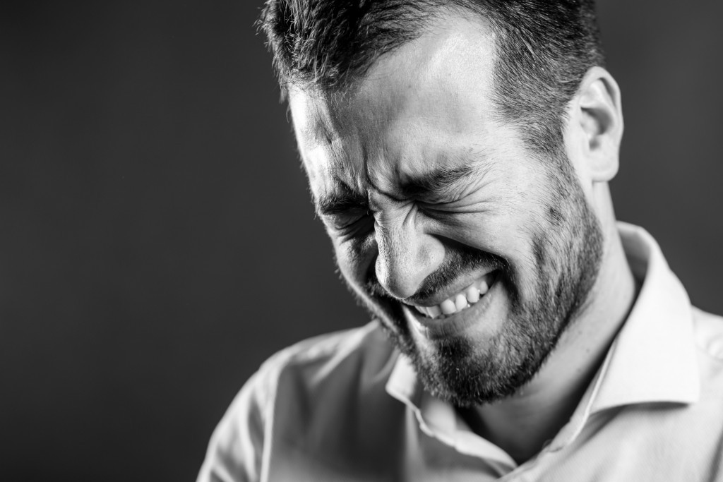 Kde je hranice, kde už není možné dusit emoce v sobě? A existuje vůbec nějaká?