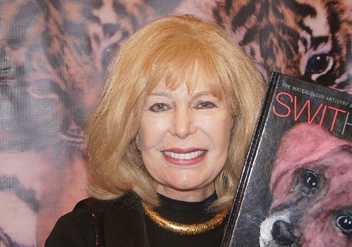 Kromě herectví byla Loretta Swit ochránkyní zvířat. Dabovala ji česká herečka Jorga Kotrbová