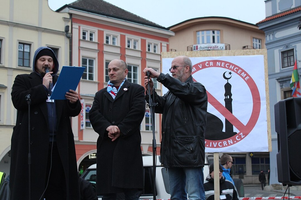 Miroslav Adamec, Martin Konvička a David Štěpán na demonstraci iniciativy Islám v České republice nechceme.