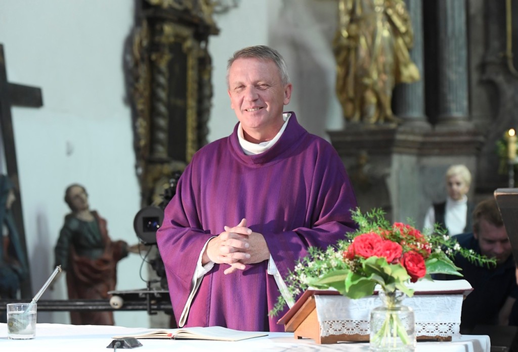 Zbigniew Czendlik je římskokatolický kněz