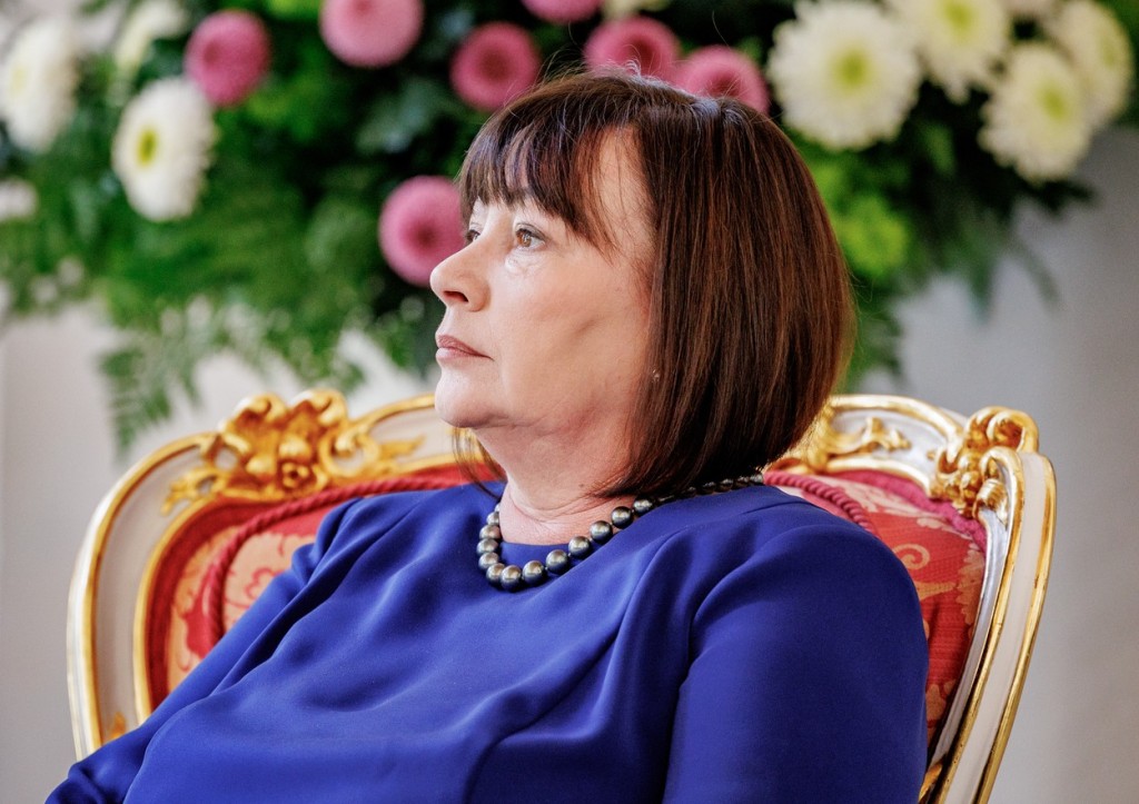 Ivana Zemanová nebyla ve funkci první dámy příliš aktivní. Nebylo ji vidět ani v době covidu či uprchlické krize. Založila ale nadaci na pomoc znevýhodněným skupinám 