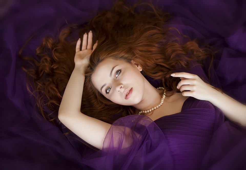 Vlasy jsou ozdobou každé ženy i každého muže