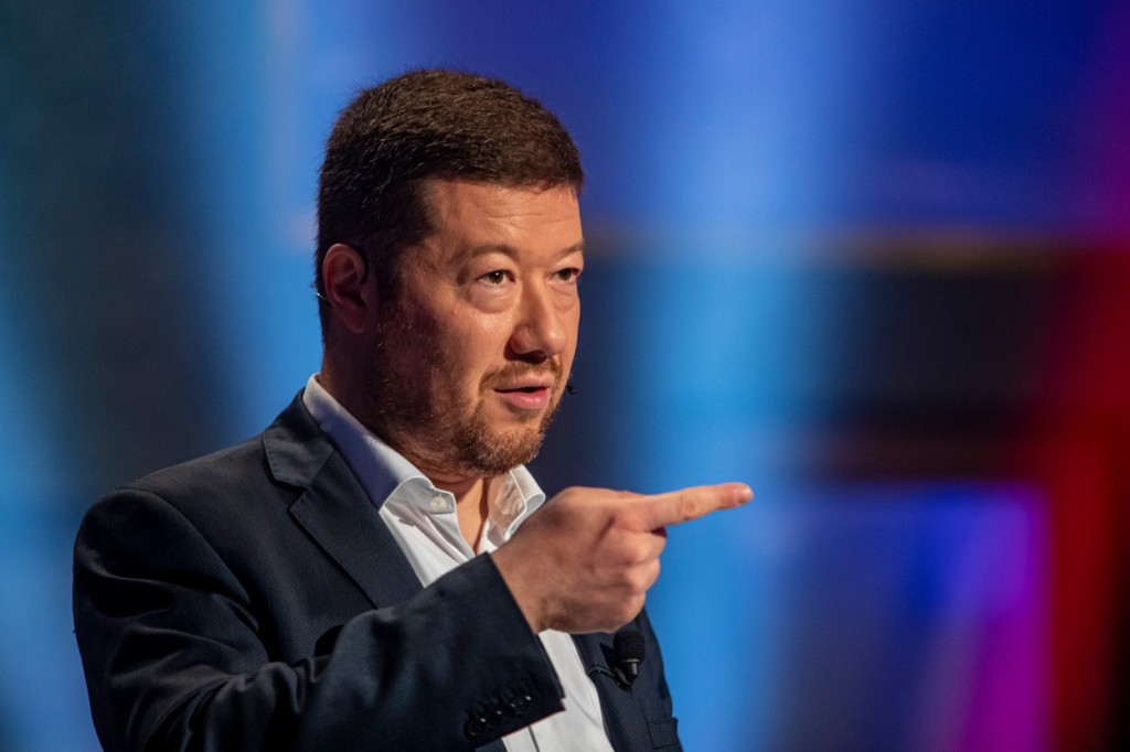 Okamura se pasoval do role zachránce ryb před krvežíznivými Ukrajinci