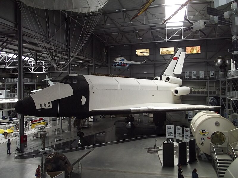 Raketoplán Buran v Technickém muzeu Speyer, Německo
