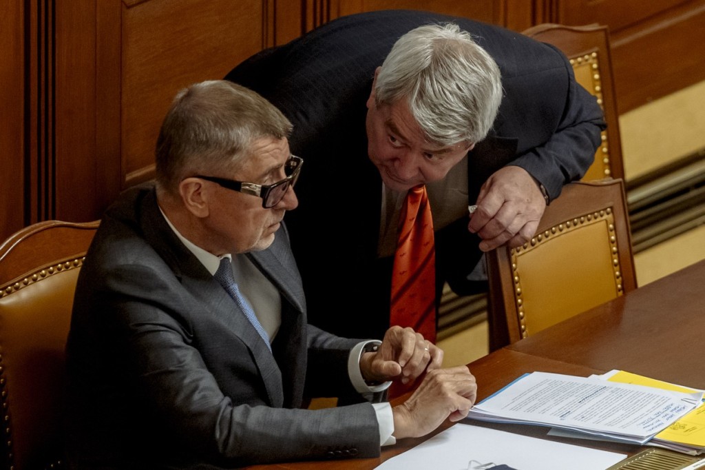 Tihle o nás rozhodují, smutné...