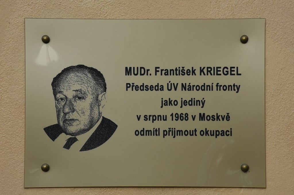 František Kriegel měl pozoruhodný život – nejprve pomáhal budovat komunistický režim, aby po roce 1968 stanul v opozici vůči normalizačnímu režimu a podepsal Chartu 77