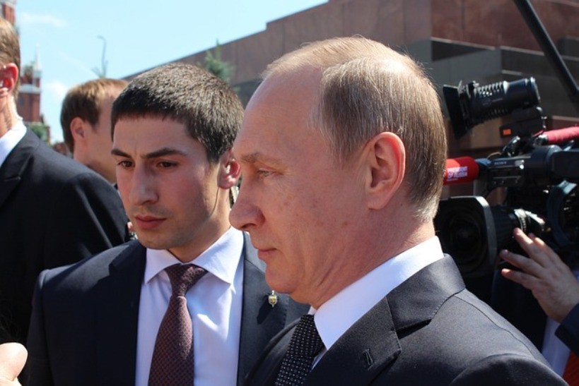 Vladimir Putin považuje invazi do Československa jako chybu, o vpádu na Ukrajinu se raději taktně nezmínil