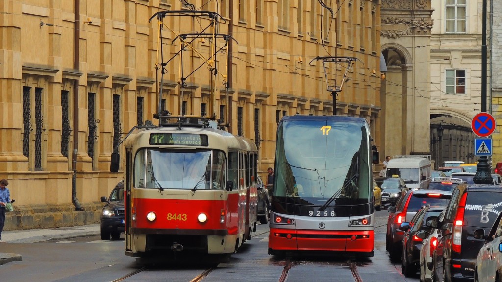 Kvůli pandemii nemoci covid-19 byly prodlouženy intervaly a spoje jezdí podle prázdninových jízdních řádů