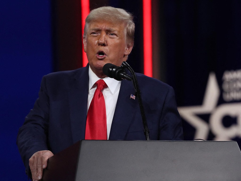 Donald Trump se pokusí sjednat mír mezi Ruskem a Ukrajinou. Napoprvé to ale zřejmě nevyjde