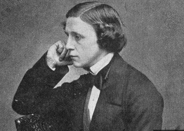 Charles Dodgson alias Lewis Carrol je autorem světoznámé knihy Alenka v říši divů