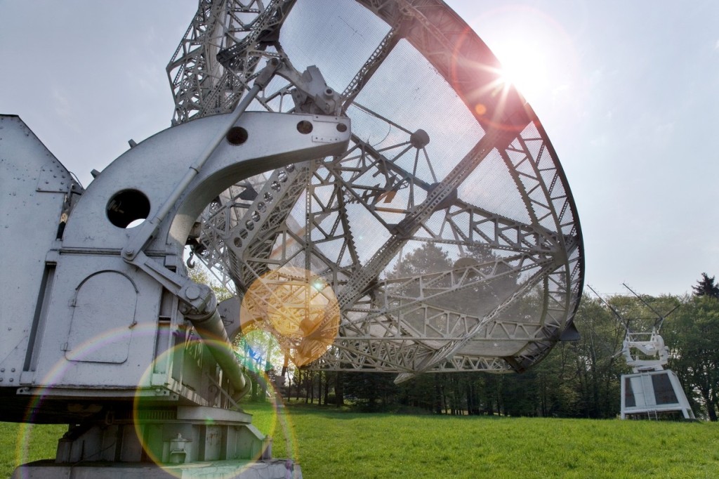 Desetimetrový radioteleskop pro pozorování Slunce