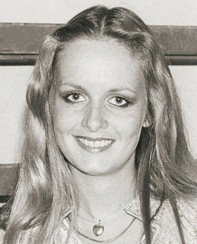 Lesley Lawson začala být mediálně známá od roku 1966, když se stala tváří roku