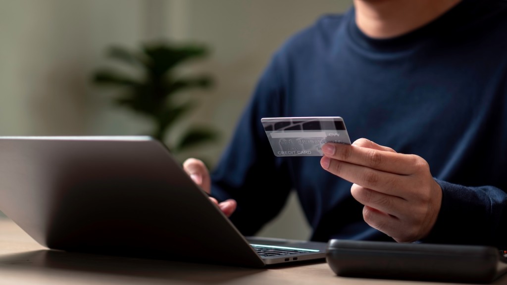 Rychlá dohoda, transparentní přístup a krátká smlouva: online půjčka od SOScreditu