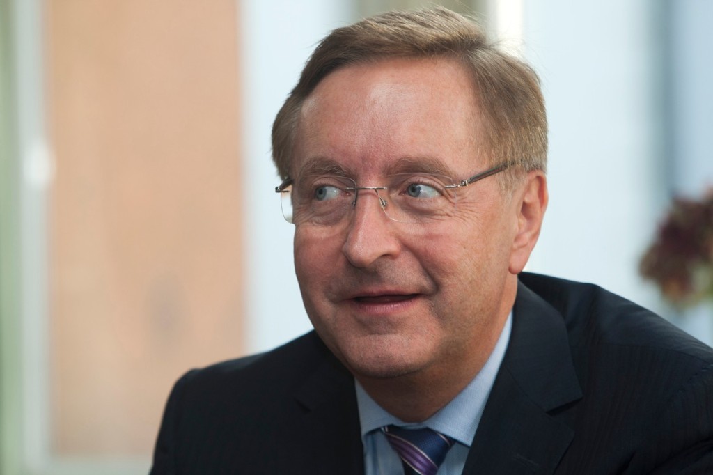 Pane ministře, to myslíte vážně? Není náhodou vakcína od konkrétní firmy stejná všude na světě?