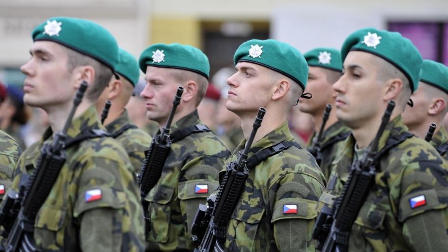 Můžeme se jen domnívat, jaké poměry panují v dnešní armádě…