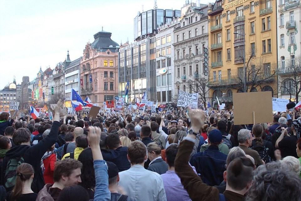 Předseda strany PRO Jindřich Rajchl se představil na proruské demonstraci na Václavském náměstí