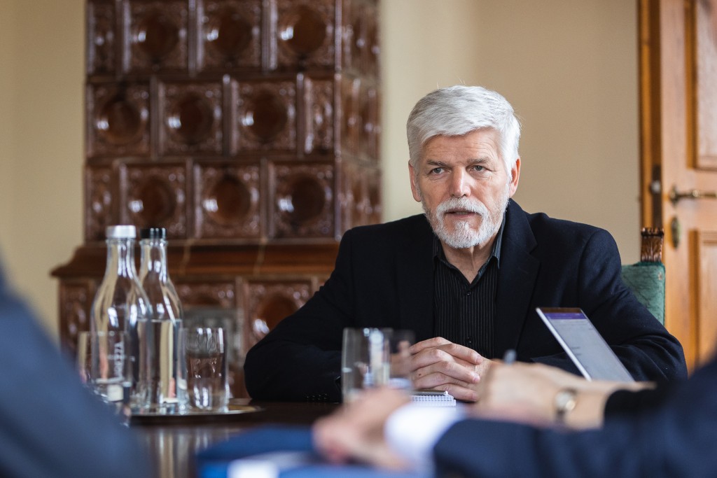 Doleček vyhrožoval Petru Pavlovi velmi nevybíravým způsobem. Jemu podobným v minulosti vynesly podobné výroky i nepodmíněné tresty