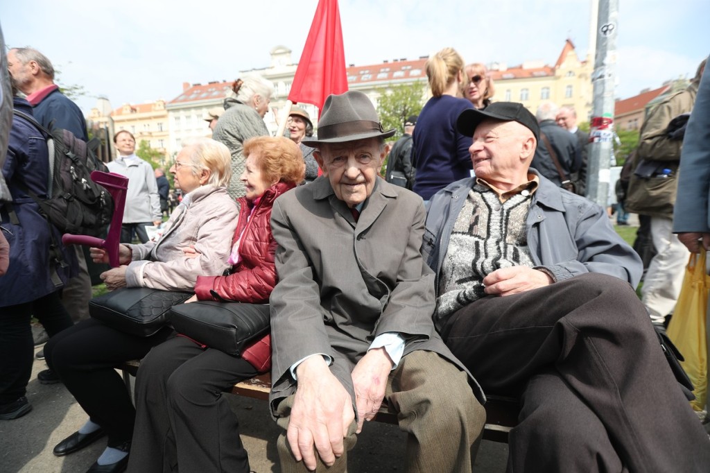 Milouš Jakeš je také jedním z kolaborantských politiků událostí kolem okupace ČSSR vojsky zemí Varšavské smlouvy v roce 1968