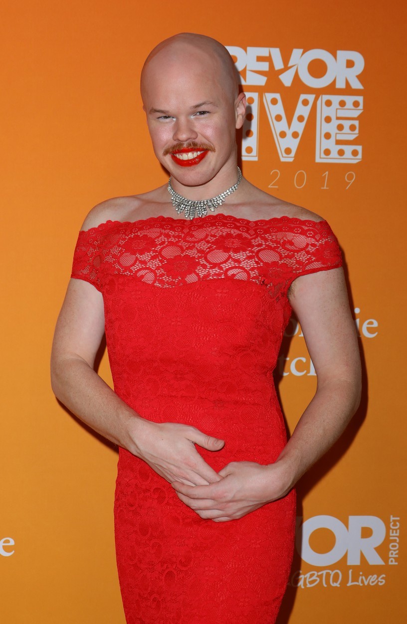 Bidenův nový poradce je pyšným členem LGBTQ+