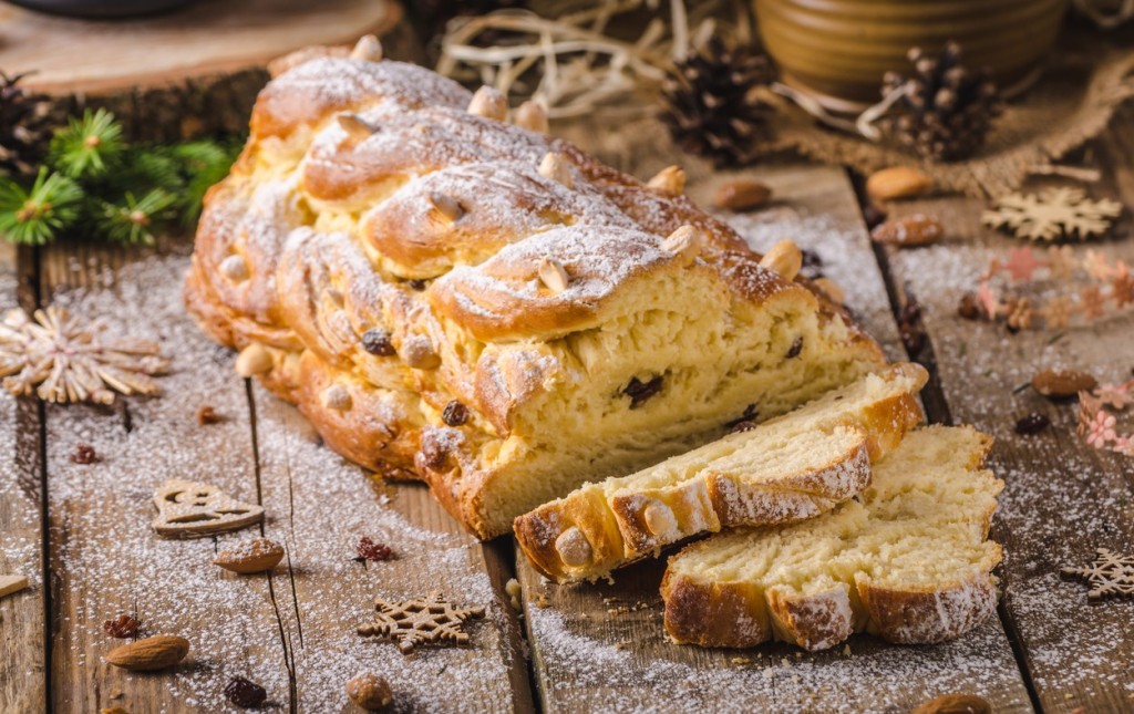 Vánočku můžete zaplést i velmi jednoduše