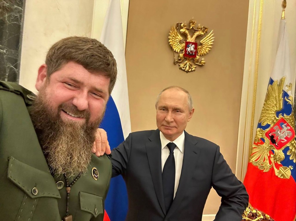 Ramzan Kadyrov je věrným služebníkem Vladimira Putina. Proto se drží u moci
