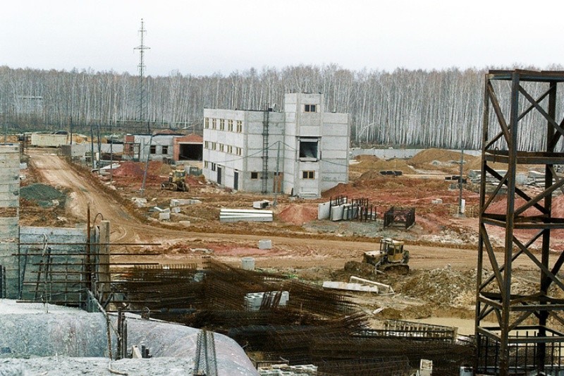 V roce 2008 bylo z areálu spíše staveniště. Ekologové ale pochybují o tom, že už tou dobou opravdu nesloužil svému účelu... 