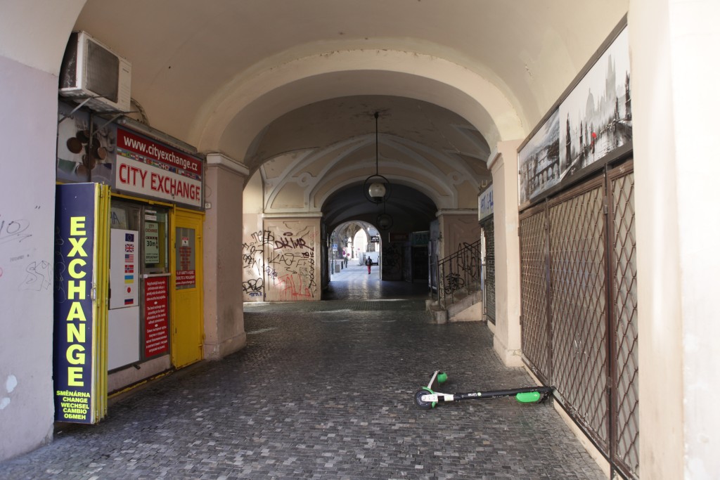 Zavřené obchody v nebytových prostorech Prahy 6 mají odložené nájmy