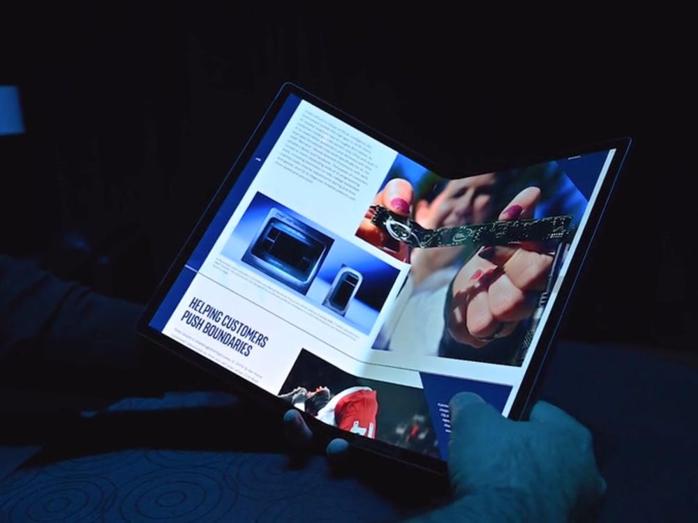 Intel a Lenovo představily ohebné displaye u svých tabletů