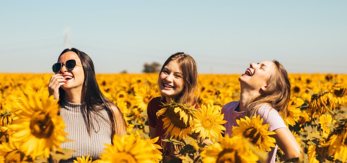 Přítel třech kamarádek, které se spolu vydaly na výlet, v té době chodil se šesti dívkami najednou