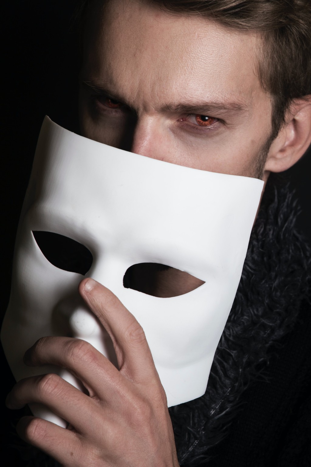 Nosferatu se mu přezdívalo, protože jeho ruce vypadaly stejně jako ruce stejnojmenného upíra