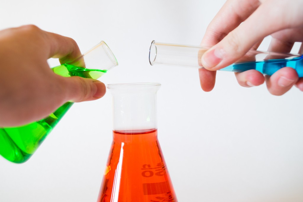 Ftaláty se uvolňují mnohem více při vysokých teplotách