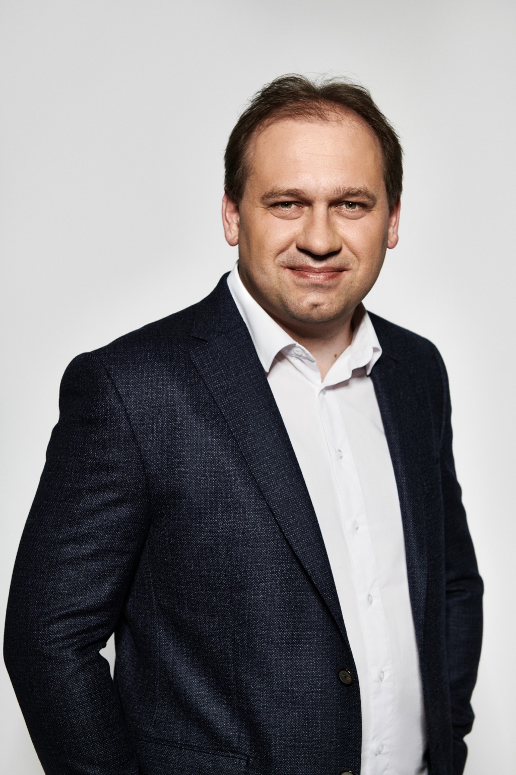 Jan Hofmann se od roku 2004 věnuje jachtingu, který se stal nejen jeho koníčkem, ale i jeho druhým řemeslem