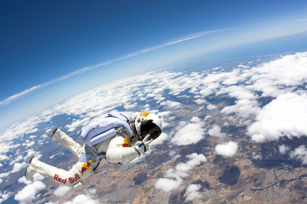 Felix Baumgartner při jednom ze cvičných seskoků