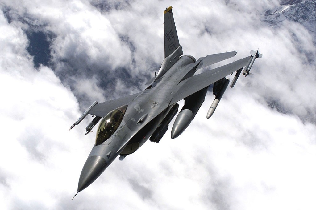 Ukrajině budou dodány stíhače F-16, které znamenají velkou posilu ve válce se silnějším nepřítelem