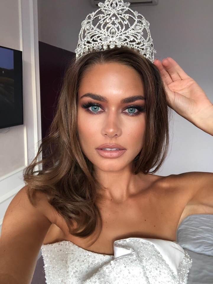 Vítězkou Miss Global je Karolína Kokešová