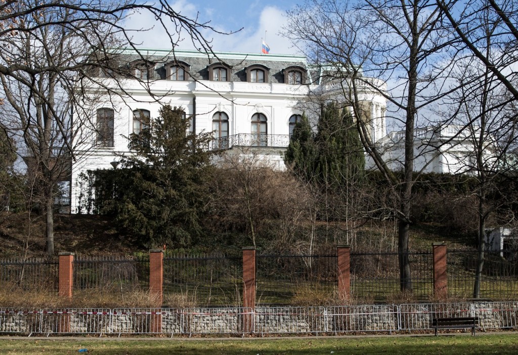 Ruská ambasada řeší trable s adresou