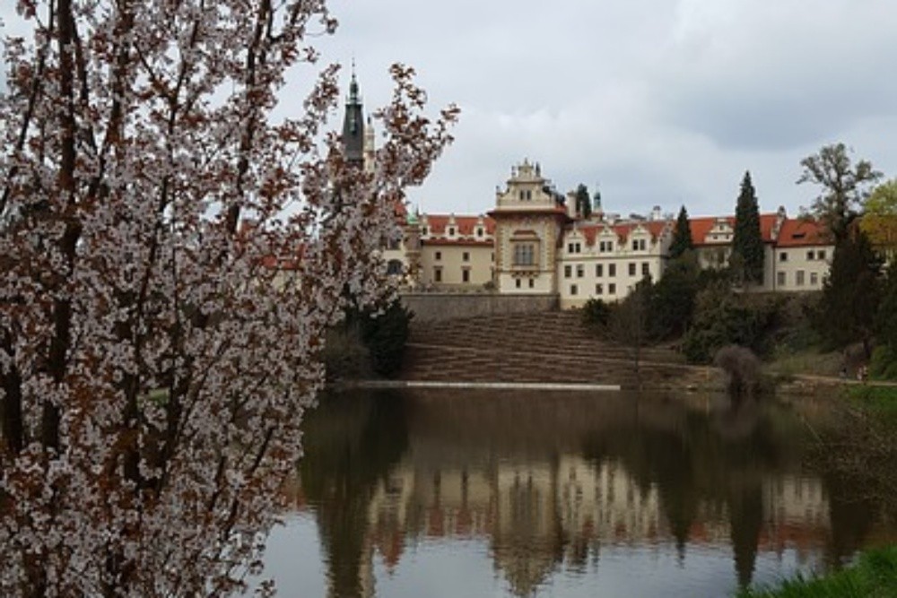 Průhonický park poničila větrná bouře Sabine
