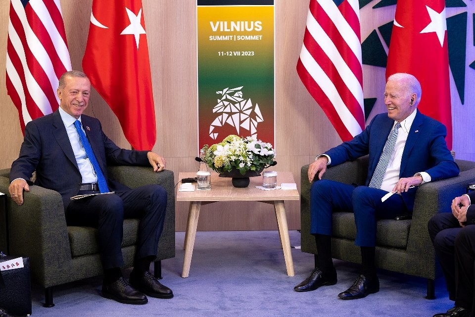 Turecký prezident Recep Erdogan se svým americkým protějškem Joem Bidenem na summitu NATO v letošním roce 