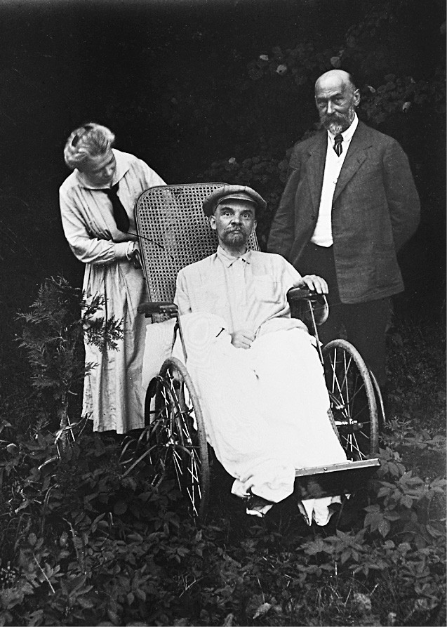Poslední známá fotografie nemocného Vladimíra Iljiče Lenina