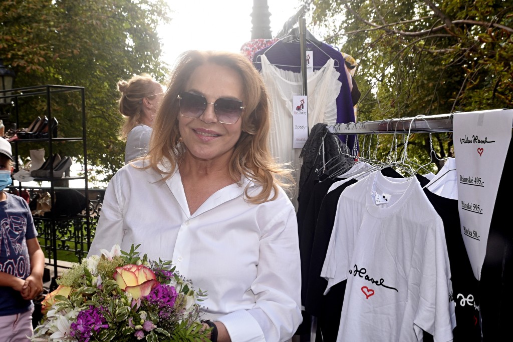 Její první významná filmová role byla v legendárním snímku Juraje Herze Holky z porcelánu 