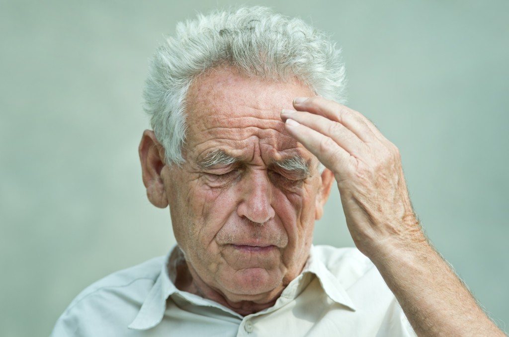 Jedním z příznaků Alzheimerovy choroby může být i obyčejný stres, pojí se totiž s celou řadou dalších symptomů této nemoci