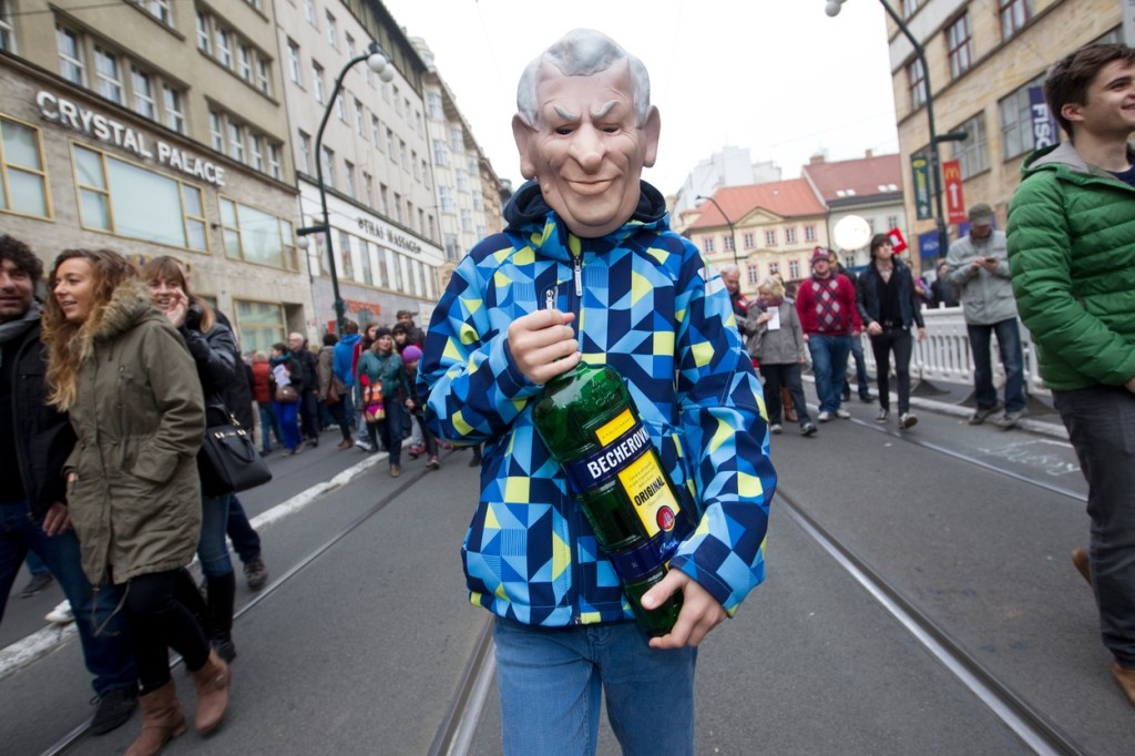 Pravý Miloš Zeman drží svoji identitu pod pokličkou